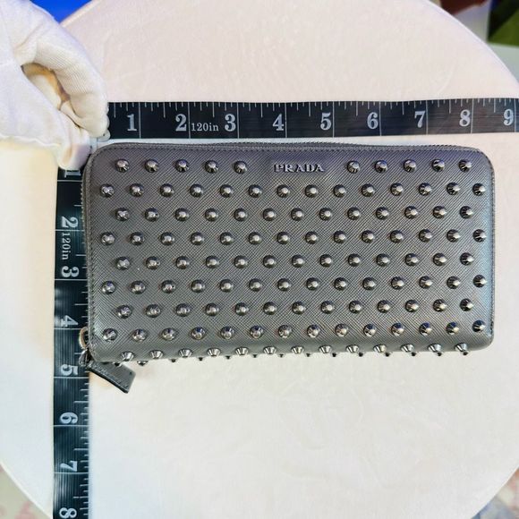 Rare Prada Studded Gray Leather Large Organizer Zip Around Wallet - Picture 11 of 12